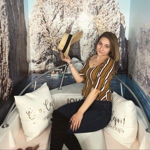 Meet your Posher, Charlene